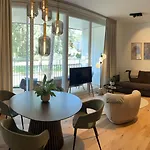 My Marina Mit Pool Und Sauna Am 아파트